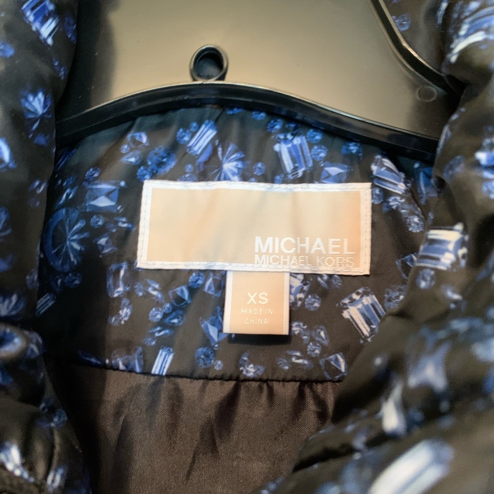 Designer Vest - Picture 3 of 3